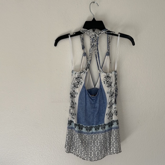 SKY top size Medium.It’s multi blue paisley print! It has a braided waist - Picture 3 of 5